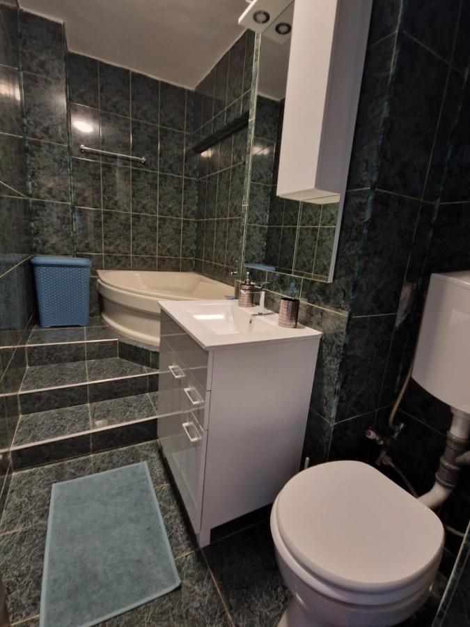 Apartment Piata Muncii With A View บูคาเรสต์ ภายนอก รูปภาพ